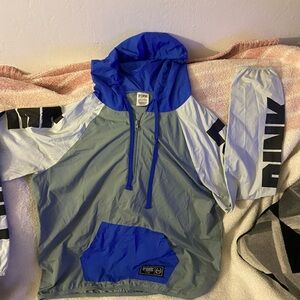 PINK VICTORIA SECRETS LIGHT WEIGHT WINDBREAKER